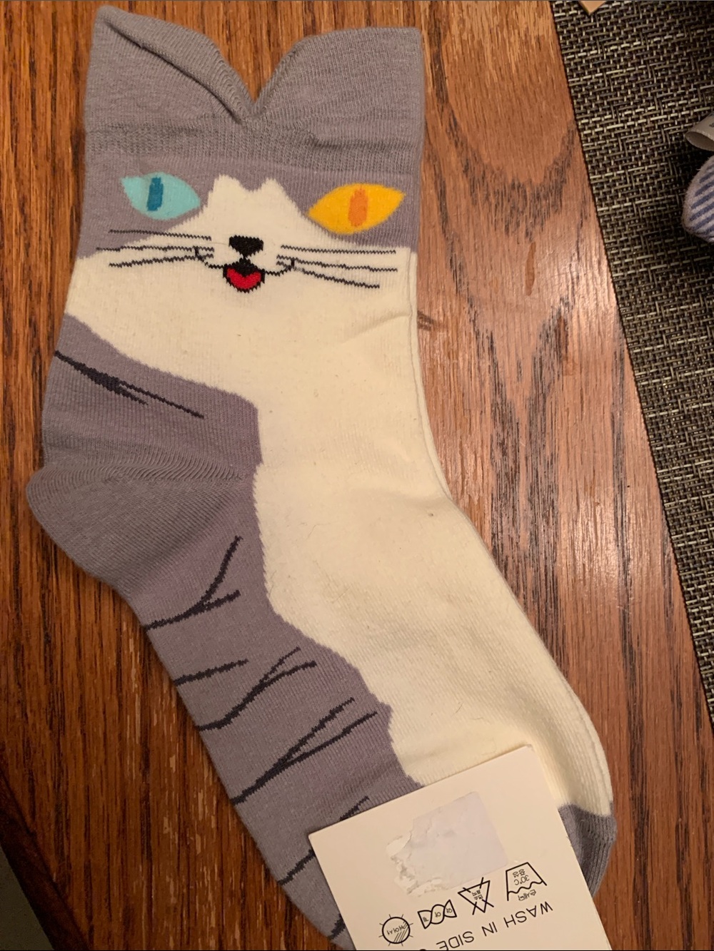 Cat Face Crew Socks - Gray & White - Picture 2 of 3